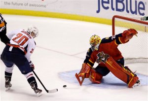 Troy Brouwer, Scott Clemmensen